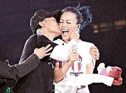 容祖儿陈奕迅吃瓜谢霆锋,娱乐圈风云再起