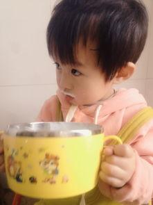 吃瓜小熊帅哥视频,揭秘网红美食背后的故事